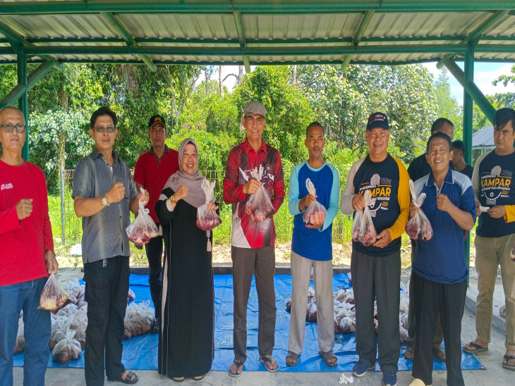 Idul Adha Momen Berbagi, Dinas Ketahanan Pangan & Dinas Pertanian TPH Sembelih 2 Ekor Hewan Qurban