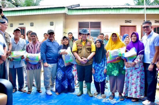 Pemda Kampar Terima Bantuan 25 Ton Beras dari Pemprov Riau